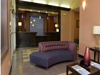La Quinta By Wyndham Baltimore South Hotel